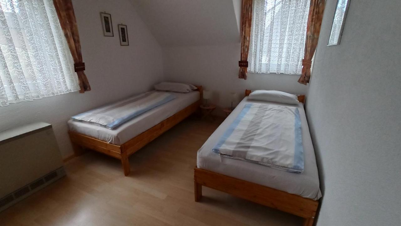 Ferienwohnung Am Deister Mit Grossem Balkon Springe Exterior foto